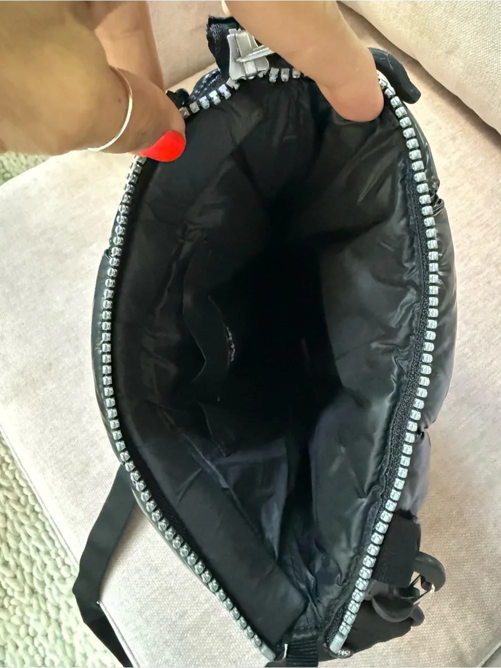 iSkin Black Quilted IPad Carrier Crossbody Bag